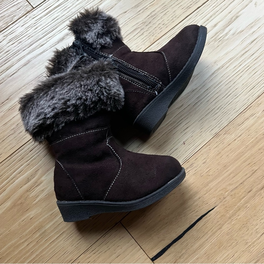 GYMBOREE size 5 Infant Girls Dark Brown Boots with Faux Fur